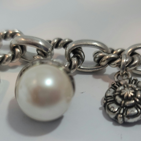 Brighton Style Antique Silver Tone Bracelet With Charms - Picture 7 of 9